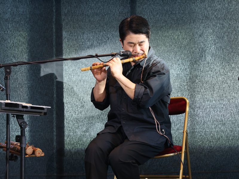 Joueur de daegeum, ensemble Gongmyung, OCDE Paris — Keystone Lab